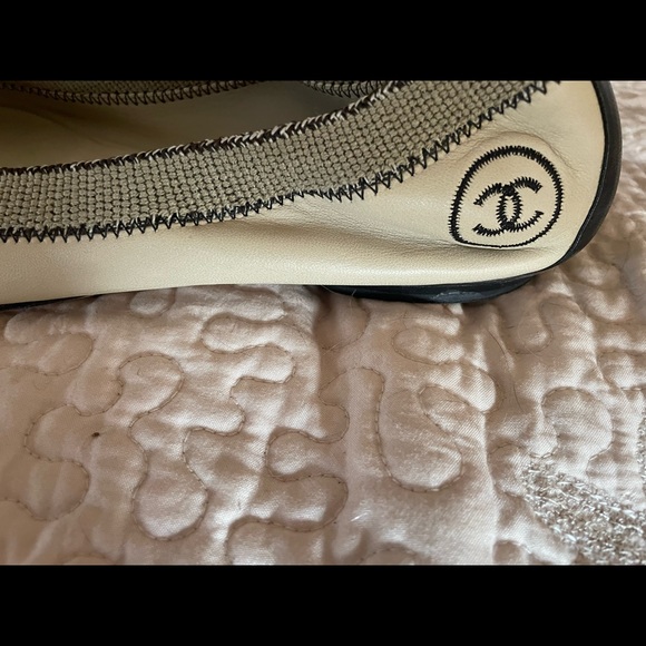 Chanel Cap Toe Elastic Flats - Picture 6 of 7